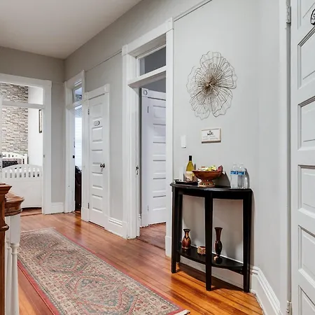 E2 Centrally Located In Carytown Fully Fenced